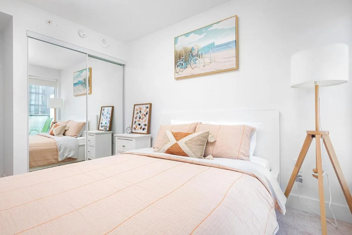 Apartment 1Br With Sofa Bed That Sleeps 3 By Yorkville! Toronto Canada